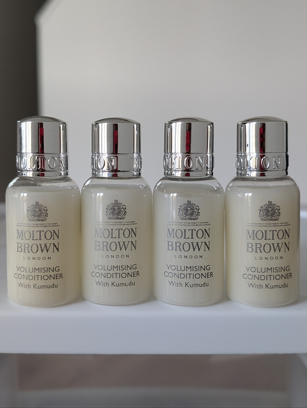 4 Molton Brown Volumising Conditioner with Kumudu